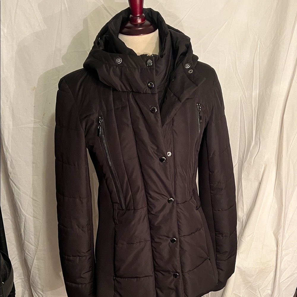 Guess Women's Black Puffer Jacket - Picture 14 of 15